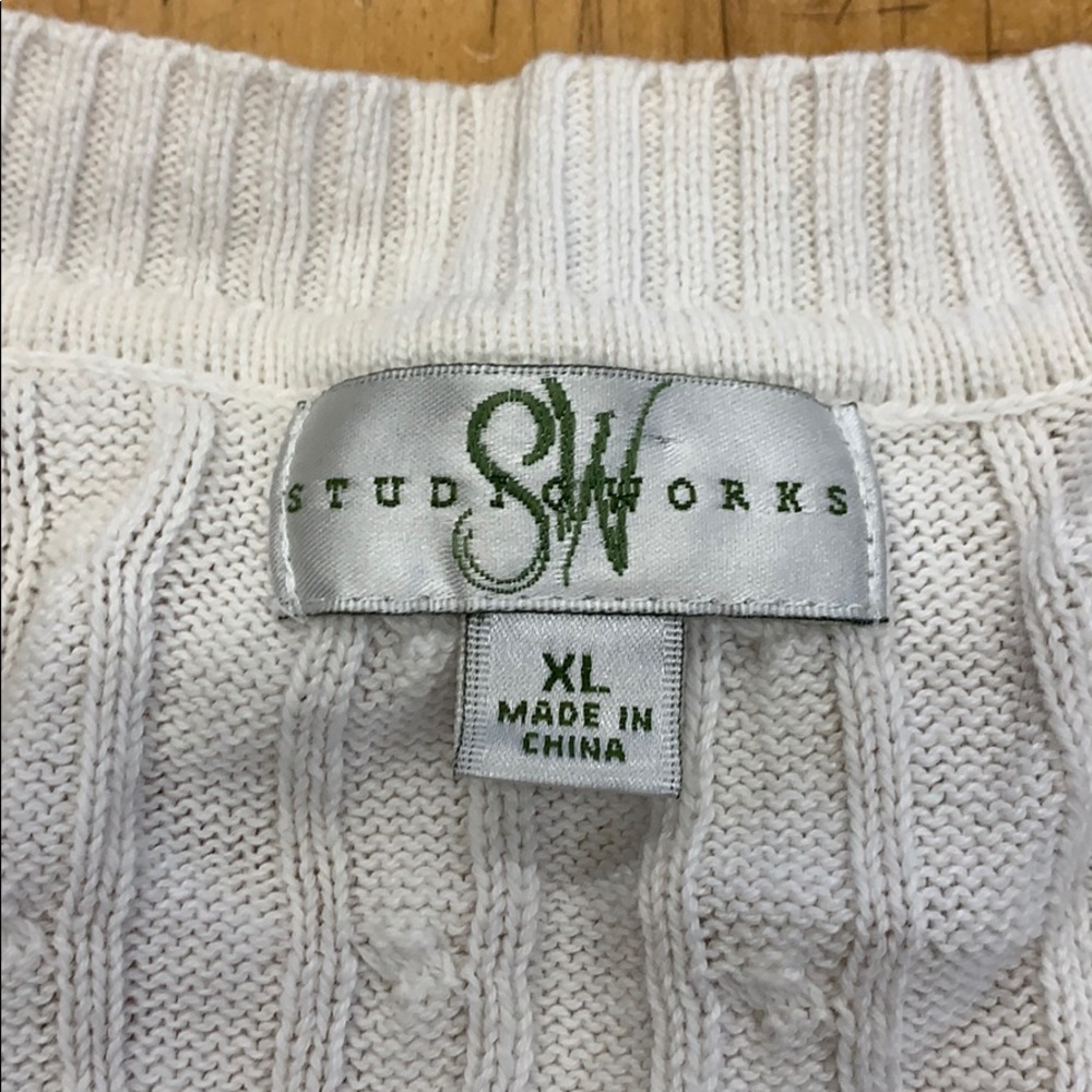 Sweater - Picture 2 of 3